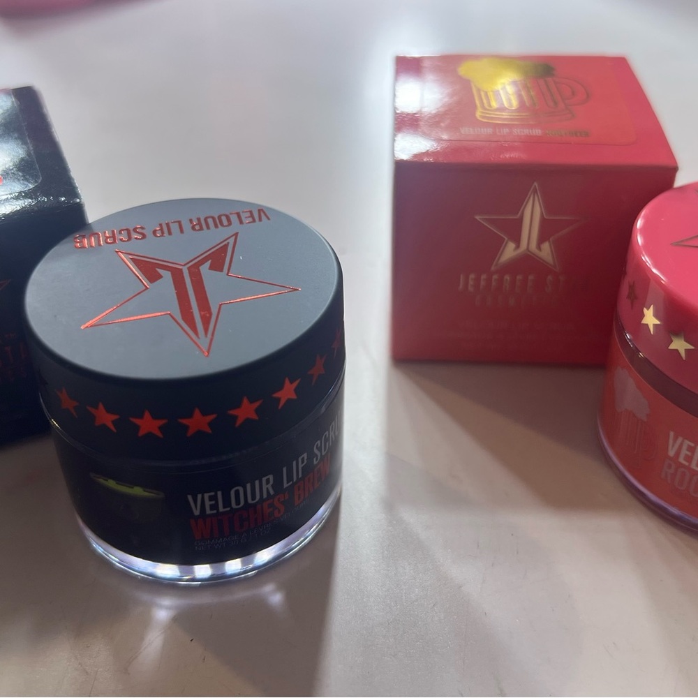 Individual Jeffree Star Velour Lip Scrub - Witches Brew
